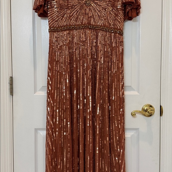 Mac Duggal 5538 Embellished V Neck Butterfly Sleeve Column Gown Size 10 NWT - Picture 6 of 10
